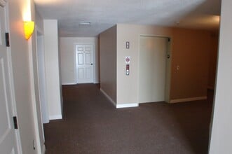 Lakewood Terrace in Alexandria, MN - Building Photo - Building Photo