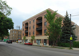 3025 N California Ave in Chicago, IL - Building Photo - Building Photo