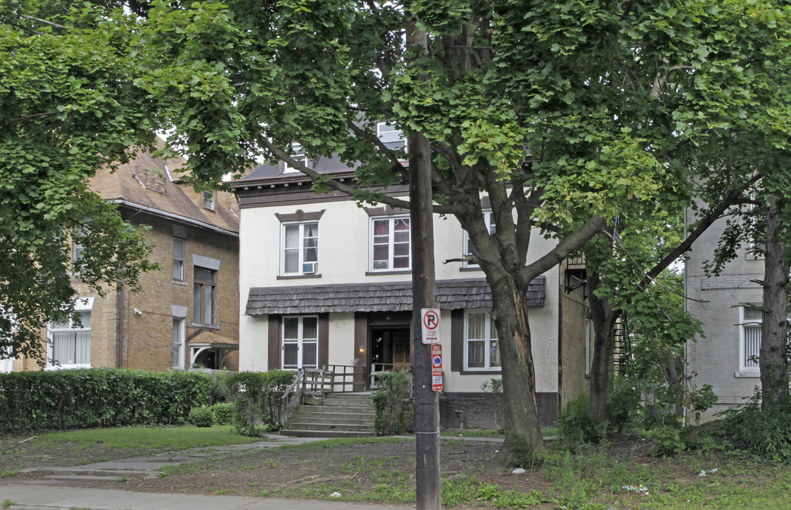 719 N Negley Ave in Pittsburgh, PA - Foto de edificio