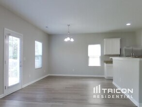 9203 Putnam Pl in Charlotte, NC - Foto de edificio - Building Photo