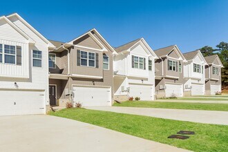 112 The Heights Dr in Calera, AL - Foto de edificio - Building Photo