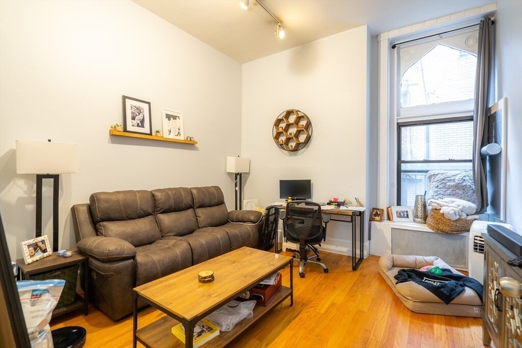 271 Dartmouth St, Unit 1D in Boston, MA - Foto de edificio
