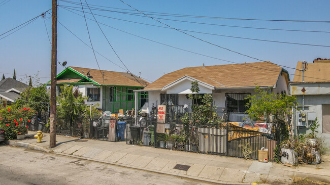 459 S Lorena St in Los Angeles, CA - Building Photo - Building Photo