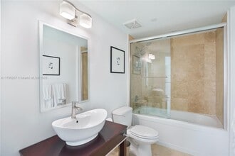 350 S Miami Ave, Unit 713 in Miami, FL - Building Photo - Building Photo