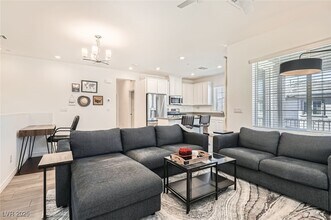 25 Barbara Ln in Las Vegas, NV - Building Photo - Building Photo