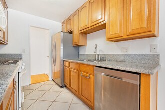 1535 Granville Ave, Unit #101 in Los Angeles, CA - Building Photo - Building Photo