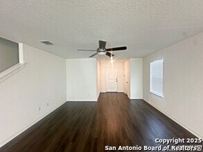 4878 Via Sonoma Trail in Converse, TX - Building Photo - Building Photo