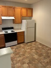 103 Alice Ct in Yorktown, VA - Foto de edificio - Building Photo