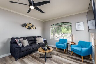 15095 N Thompson Peak Pkwy in Scottsdale, AZ - Building Photo - Building Photo