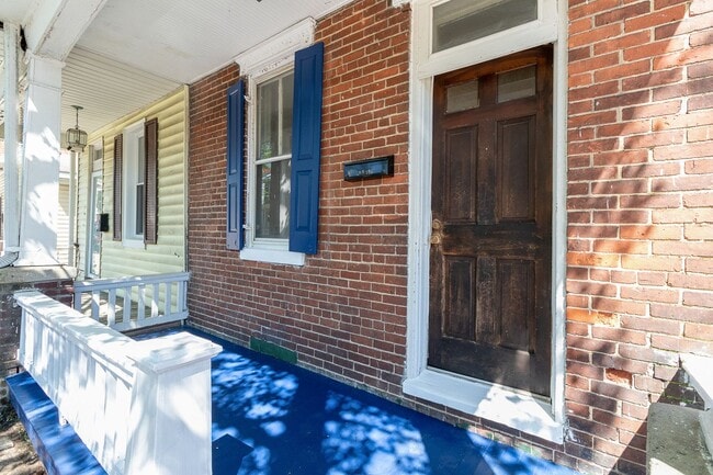 517 N Pitt St in Carlisle, PA - Building Photo - Building Photo