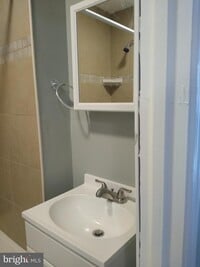2829 W Oxford St photo'