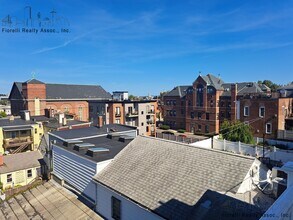 166 Webster St in Boston, MA - Building Photo - Building Photo