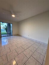 1303 S Liberty Ave, Unit 1303J in Homestead, FL - Foto de edificio - Building Photo
