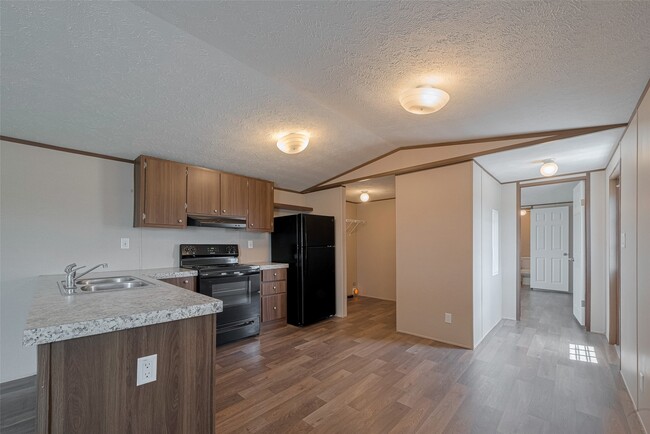 929 County Rd 5806 in Cleveland, TX - Building Photo - Building Photo