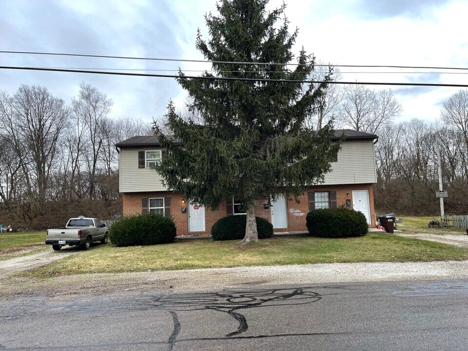 433 Railroad St, Unit 433 in Urbana, OH - Building Photo