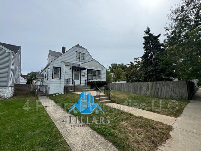property at 1715 Parkview Ave