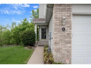 5225 Holly Ln N in Plymouth, MN - Building Photo - Building Photo