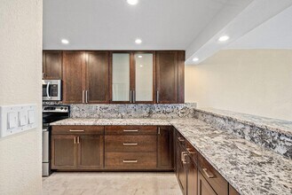 2400 Deer Creek Country Club Blvd in Deerfield Beach, FL - Building Photo - Building Photo