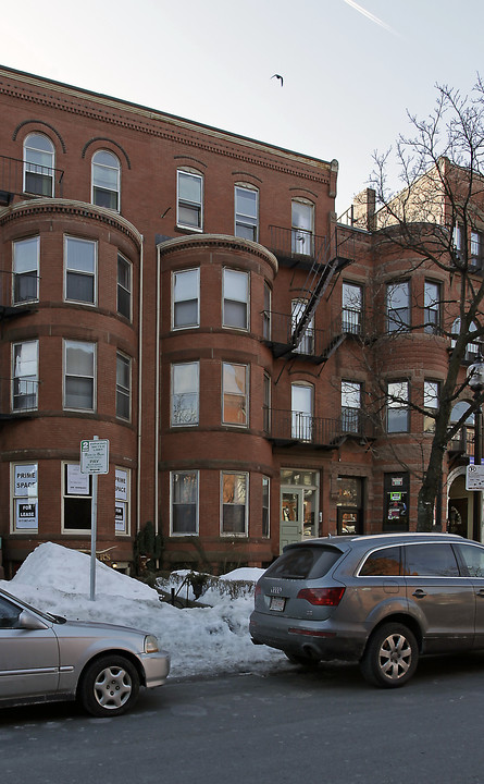 308 Newbury St in Boston, MA - Building Photo