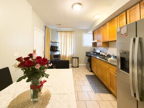 1204 N Lavergne Ave in Chicago, IL - Building Photo - Building Photo