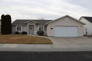 1435 Tara St in Twin Falls, ID - Building Photo