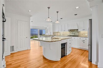 117 Pso De Granada in Redondo Beach, CA - Building Photo - Building Photo