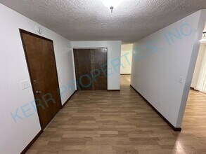 18660 Roundtree Dr in Oregon City, OR - Building Photo - Building Photo