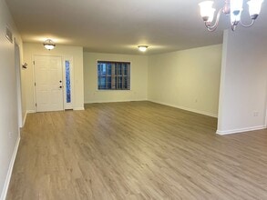 217 Loghes Dr in Manheim, PA - Building Photo - Building Photo