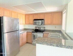 5757 W Eugie Ave in Glendale, AZ - Building Photo - Building Photo