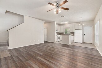 Available August 2026! Charming 4 Bed, 2.5 in College Station, TX - Building Photo - Building Photo