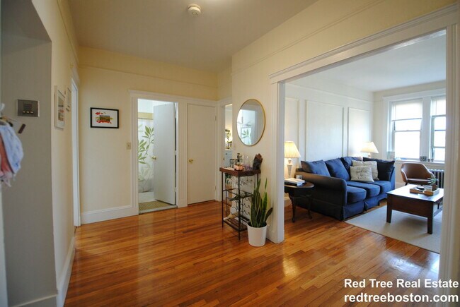 28 Colborne Rd in Boston, MA - Building Photo - Building Photo