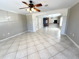 438 Vieux Carre in Houma, LA - Building Photo