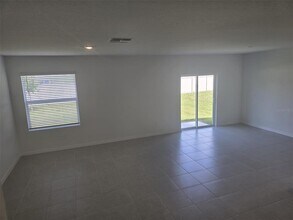 11962 Brae Wy in Dade City, FL - Building Photo - Building Photo