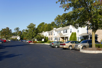 Hamilton Park Apartments in Harrisburg, PA - Building Photo - Building Photo