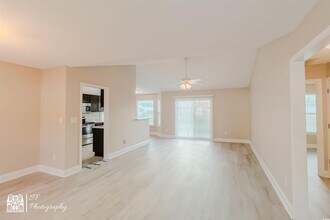 246 Macarthur Dr in Conway, SC - Foto de edificio - Building Photo