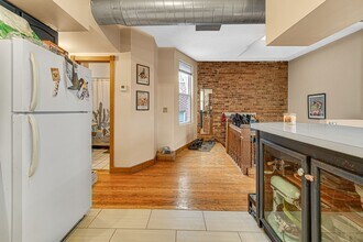 1210 N Marion Ct in Chicago, IL - Building Photo - Building Photo