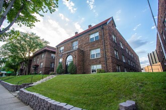 Stratford Flats in St. Paul, MN - Building Photo - Building Photo