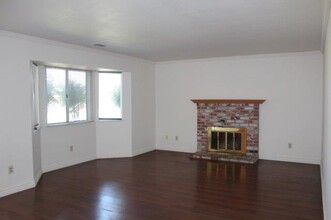 3142 Castellon Way in Stockton, CA - Building Photo - Building Photo