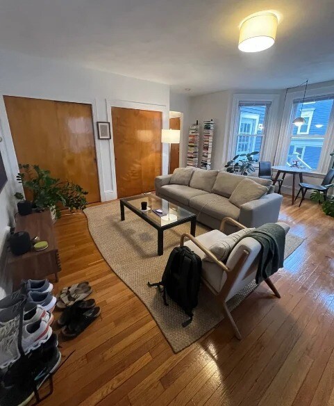 380 Broadway, Unit 2 in Cambridge, MA - Building Photo - Building Photo