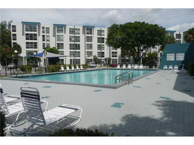 property at 17560 Atlantic Blvd