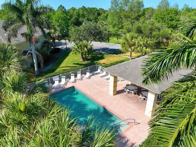 3707 45th Terrace W in Bradenton, FL - Building Photo - Building Photo