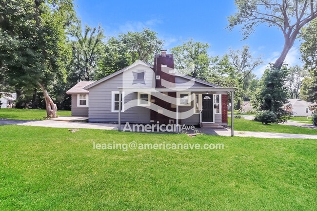 6703 Harris Ave in Raytown, MO - Foto de edificio - Building Photo