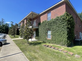 University Crossing Apartments