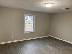 2064 Beach Dr in Akron, OH - Building Photo - Building Photo