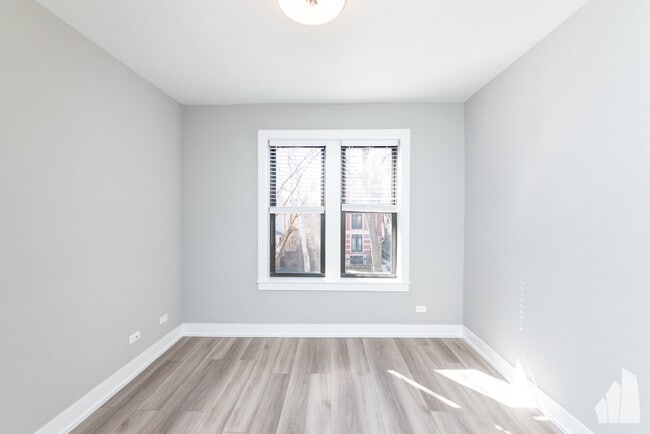 property at 3941 N Janssen Ave