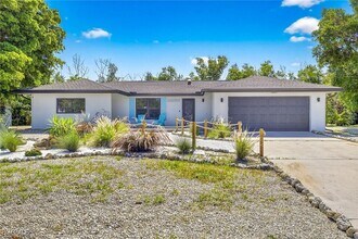 1105 Skiff Pl in Sanibel, FL - Building Photo - Building Photo