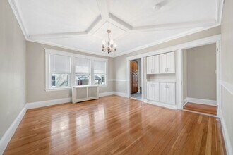 9 Bentley St in Boston, MA - Building Photo - Building Photo
