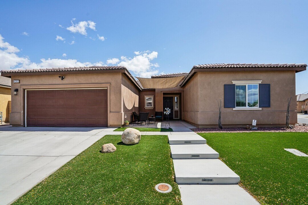42912 Gazapo Ct in Indio, CA - Building Photo