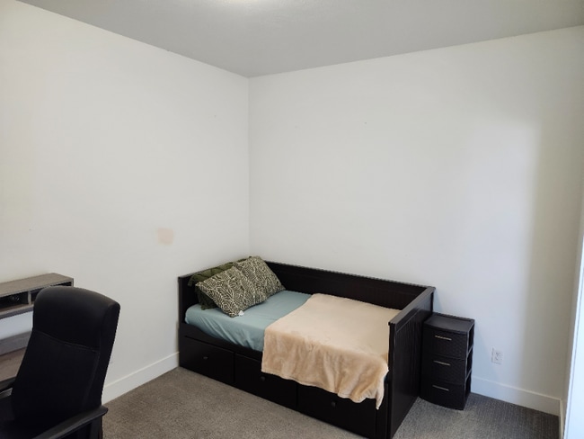 99 N Lasalle Dr in Saratoga Springs, UT - Building Photo - Building Photo