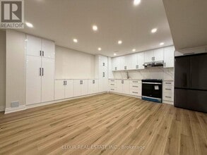 27 Belay Bnd in East Gwillimbury, ON - Building Photo - Building Photo